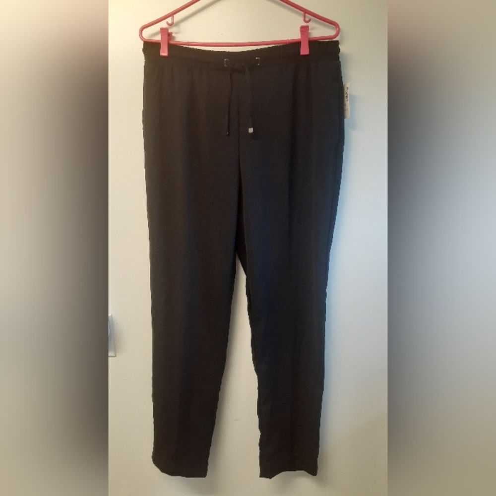 NWT Reitmans black flowy dress pants - size 10